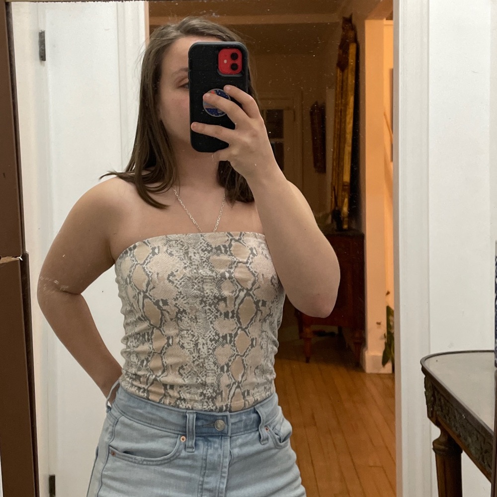 American Eagle top